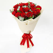 30 red roses