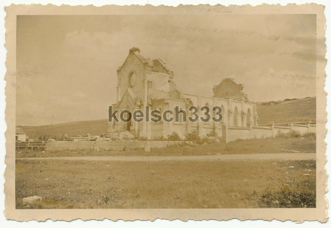 Foto zerstörte Kirche in der Ukraine Wehrmacht Ostfeldzug Russla