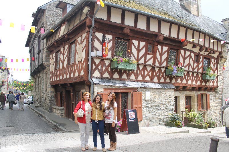 Día 8: Vannes-Rochefort en Terre-Josselin-Rennes. - Por Normandía y Bretaña (7)