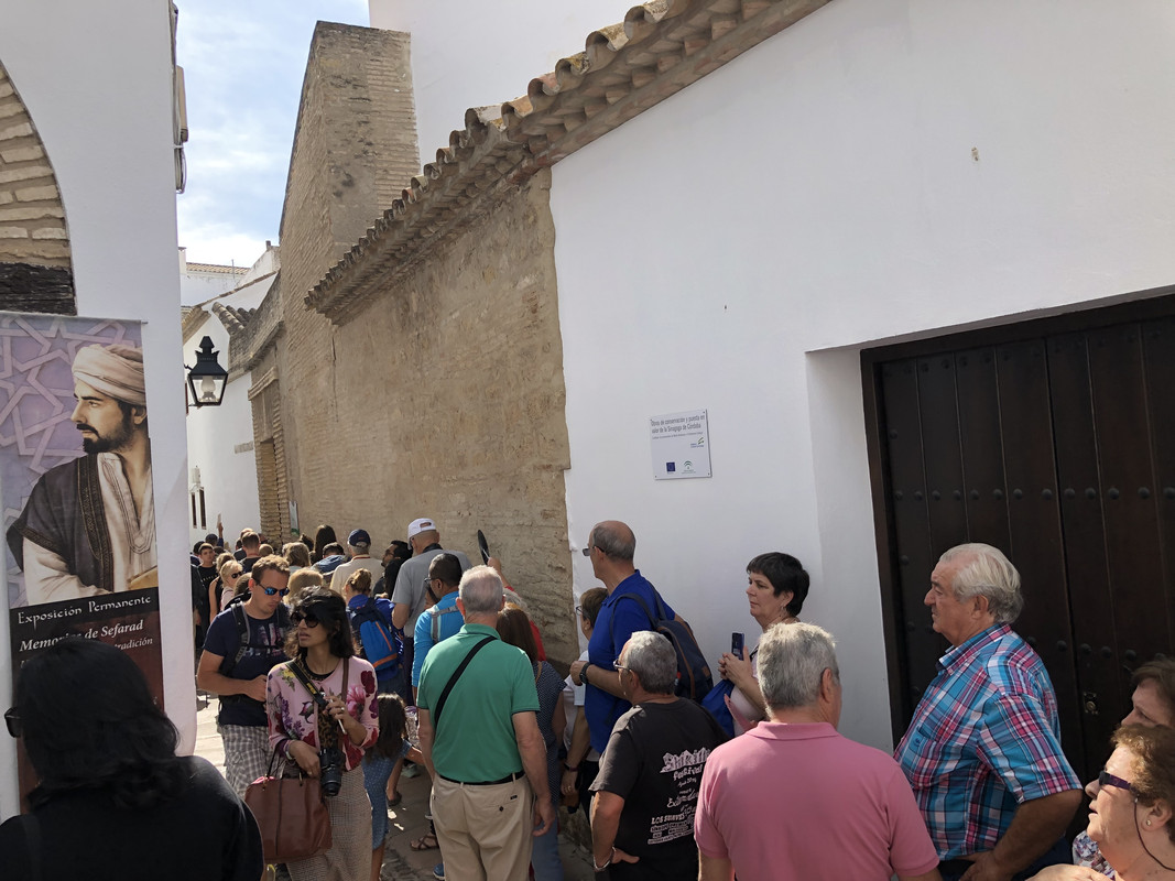 CFF55899-18D4-4345-89A7-90E5AC505CEA