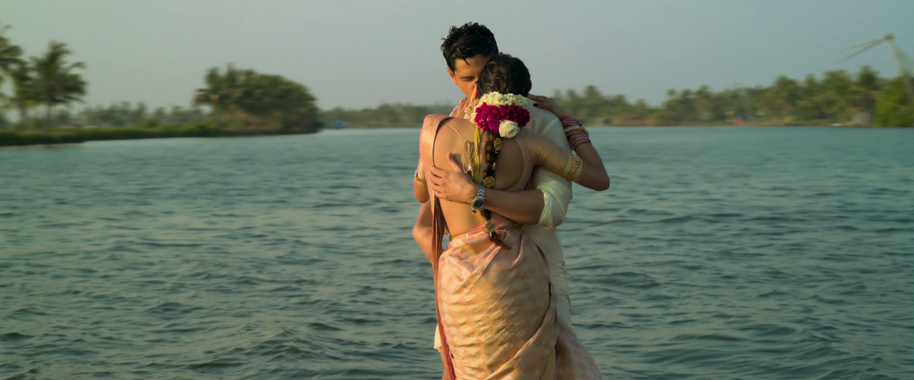 [Image: vlcsnap-2025-10-10-23h46m07s192.png]