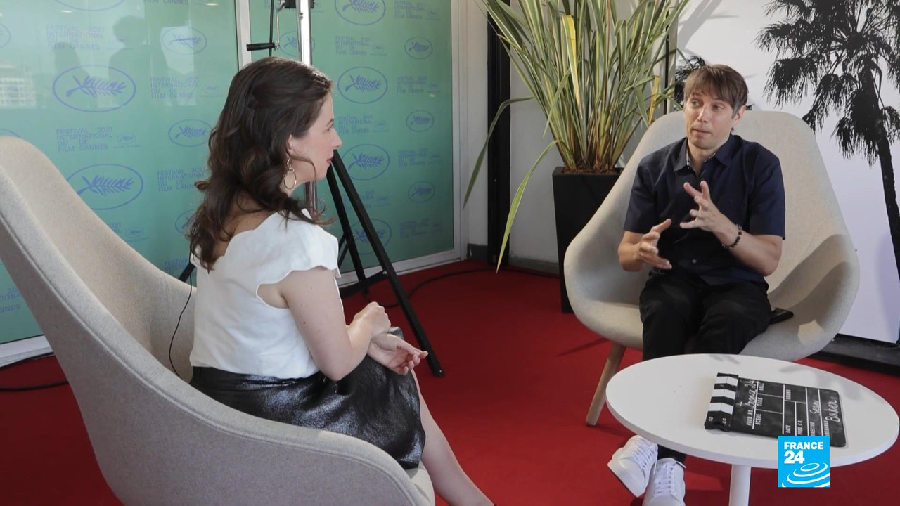 Cannes 2021 Director Sean Baker makes lift-off with Red Rocket • FRANCE 24 English.mp4_snapshot_01.4