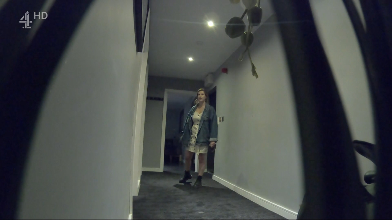 2022-12-12_23_00_Chan4_Undercover-Sexual-Harassment-The-Truth.mp4_snapshot_00.44.42.716