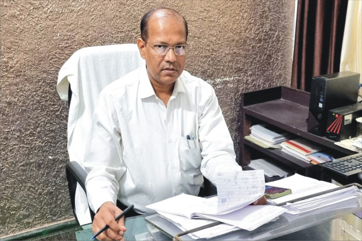 जिला कृषि अधिकारी/ जिला कृषि रक्षा अधिकारी ने किसानों को बताएं फसल में लगने वाली बीमारियों से बचाव करने के उपाय