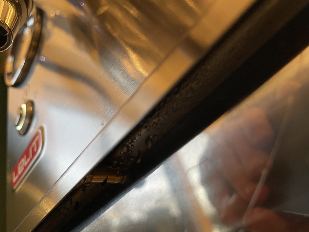 F1E8E4C6-38EC-478D-BBD0-016AA3B13A44