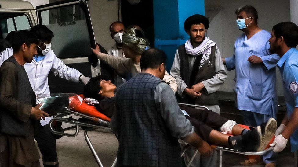 Explosiones en escuela de niños en la capital de Afganistán dejan 6 muertos