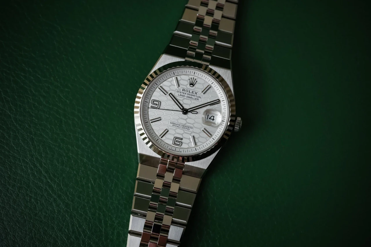 best luxury sports watches 2025 integrated bracelet 2048x1365