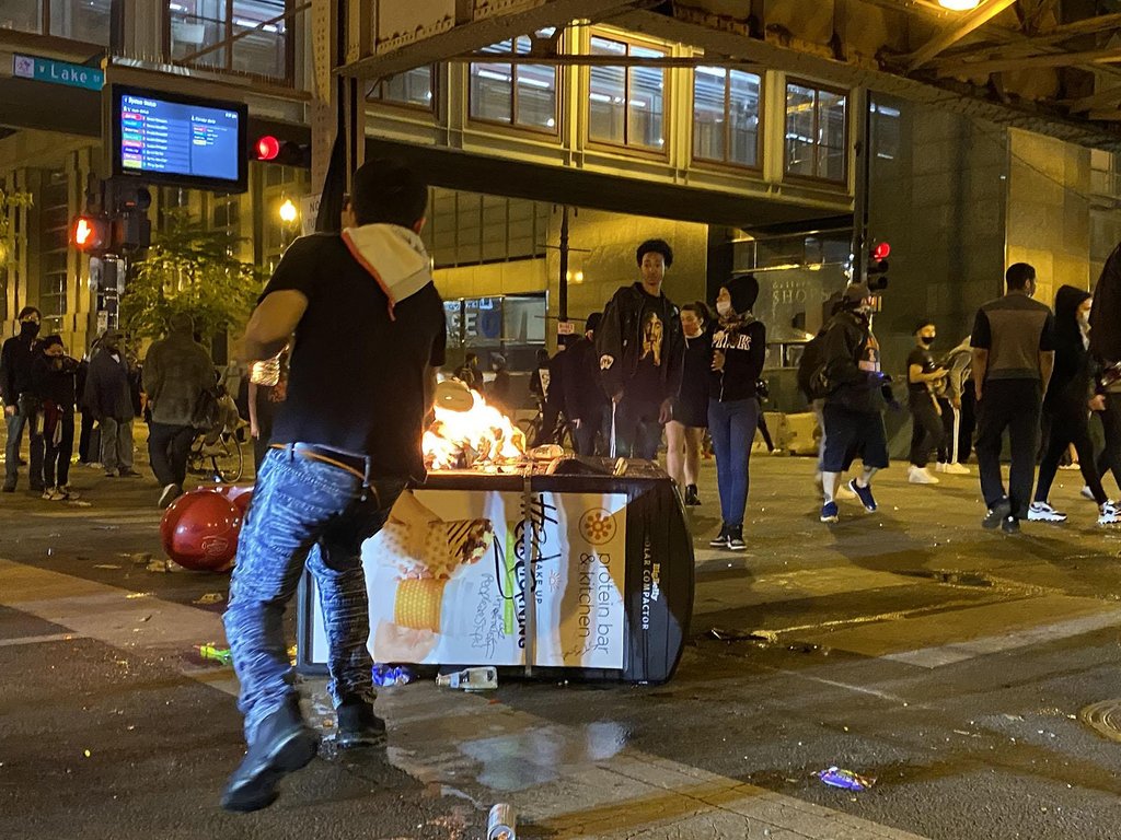 https://i.postimg.cc/LX83ZDHW/IMG-5605-crop-0-0.jpg