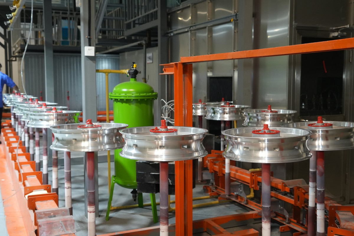   摩托車配件涂裝線