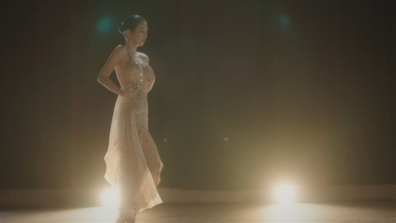 Eve_S01E01_Episode 1 2022 NF 1080p WEB DD  H264-LK.mkv_snapshot_16.51.010