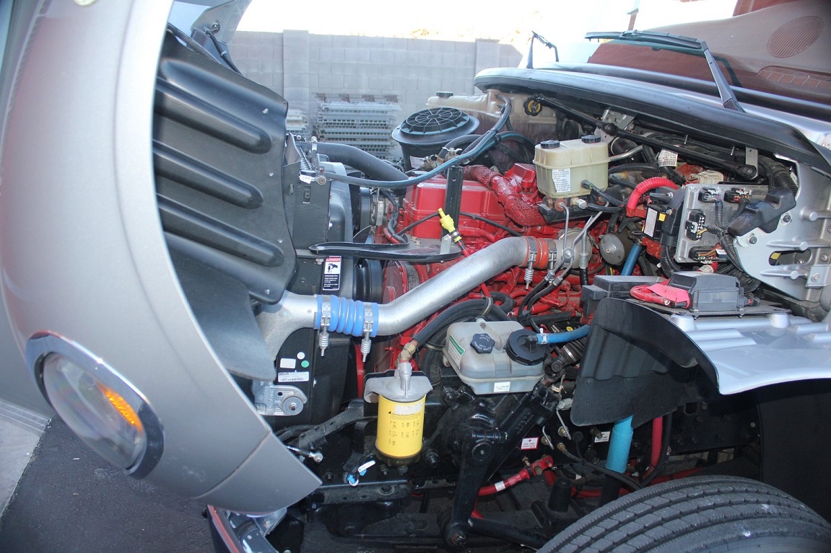 2011-freightliner-m2-sport-chassis (86)