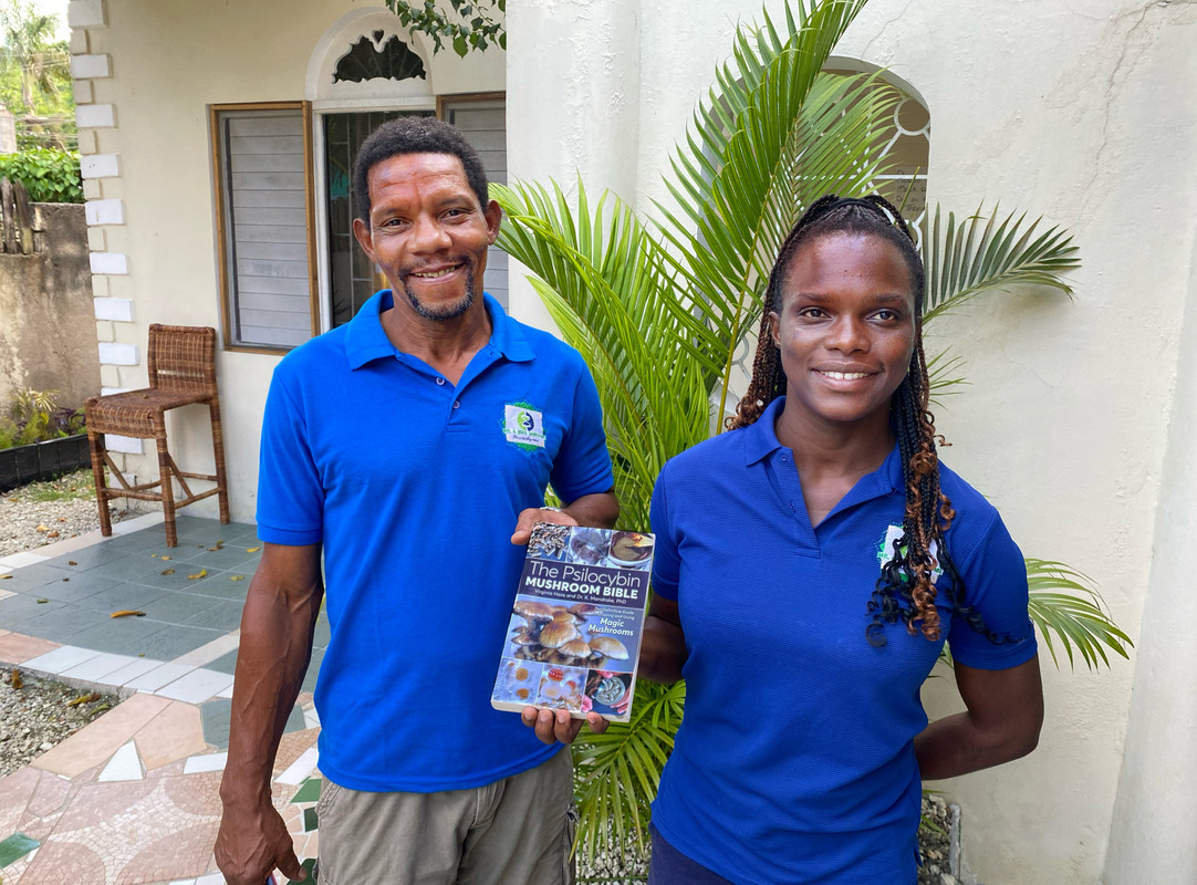 C13ADC1E-920F-49F1-8B70-42A33F38A42D