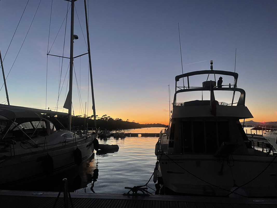 901E39A0-83F5-4BBC-8248-9E5C88E1B0DB