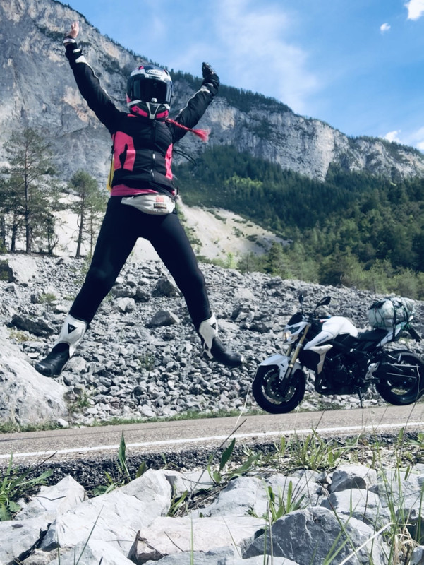 FF59CA3A-141F-4FAA-A393-C5DEBE69E011