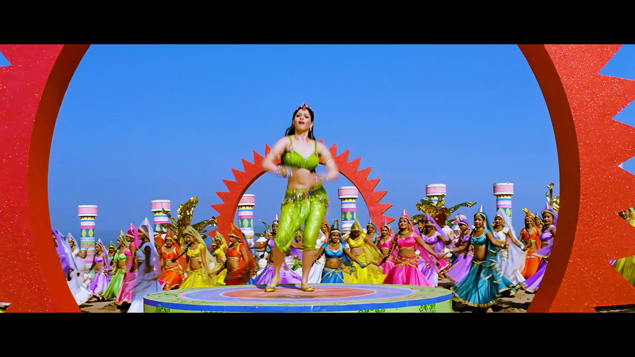 Tamanna Hot Song From Himmatwala Naino Main Sapna 4K (Best Quality).mp4_snapshot_03.06_[2021.04.05_1