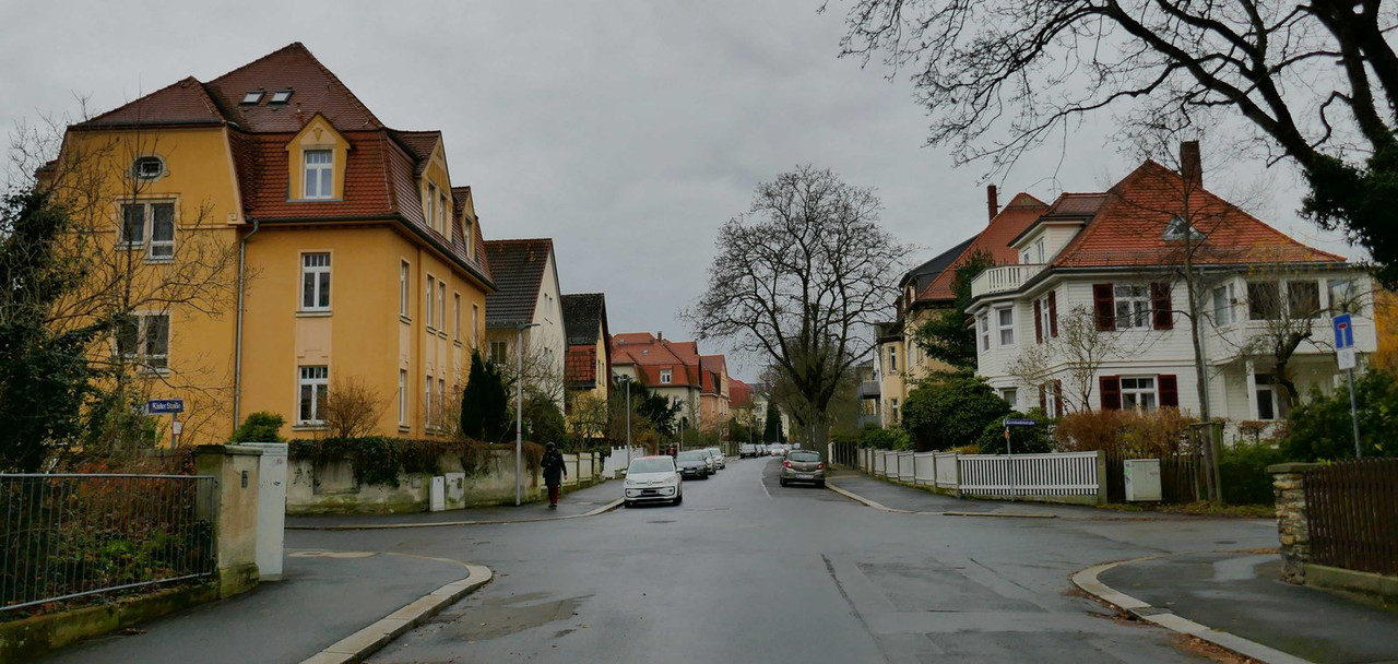 Bild: https://i.postimg.cc/LXD1mcKC/P1240946.jpg