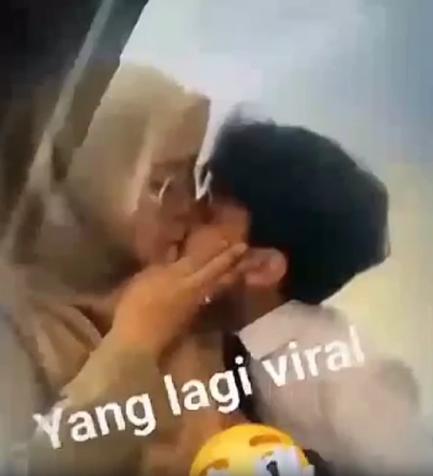 Ibu Guru VS Murid