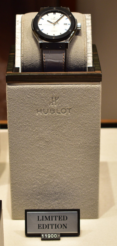 Hublot 2