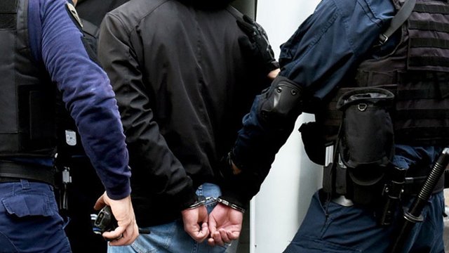 reta18f.jpg