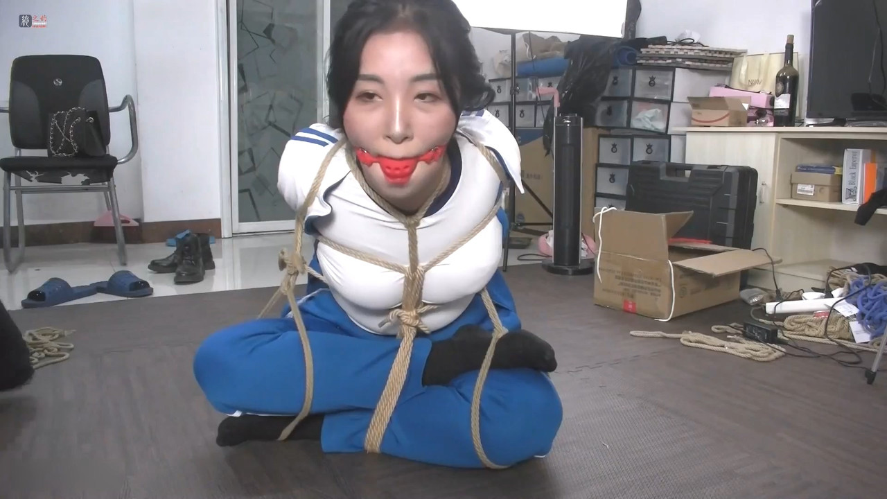 绳之韵 新人雨涵试镜（上集）直臂桃缚，非常耐绑！.mp4_20200106_090915.494