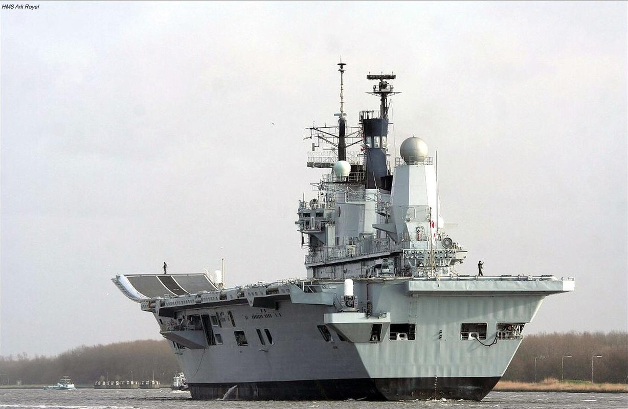 HMS ARK Royal 32