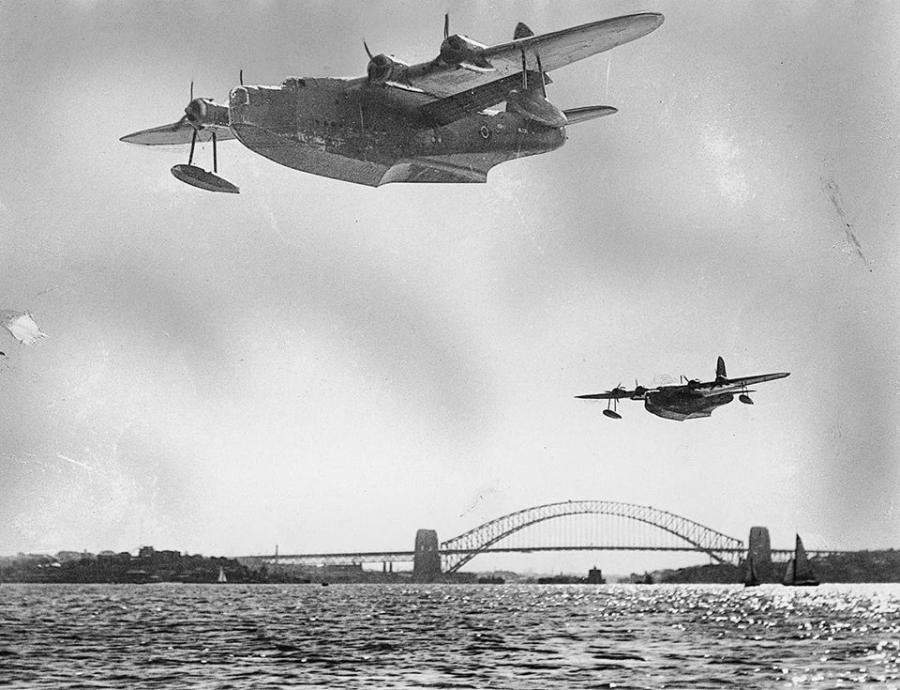 Air-RAAF-Sunderlands-over-Sydney-Harbour