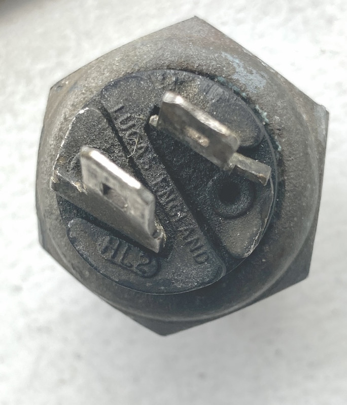 E35DBA75-DAE0-4D05-B3BC-3CD2D5ED54D9