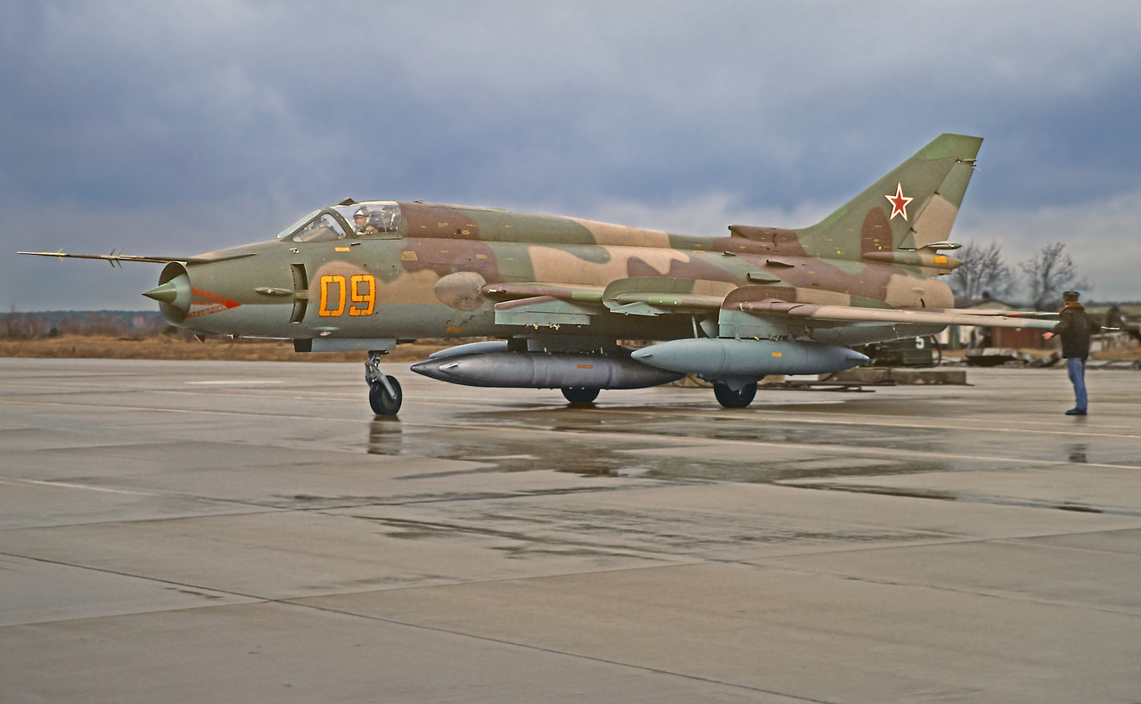 20 GvAPIB Su-17M4 09 yellow_16104 (3)