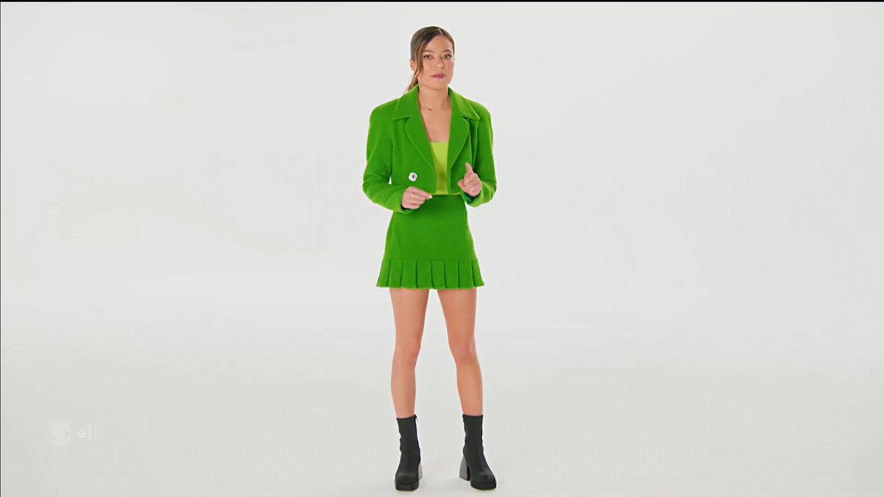 07.22 - 15.00.00 - Mission Unstoppable. A perfume chemist shows the s....ts_snapshot_12.23.005