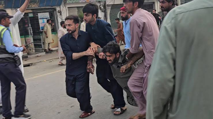 14 killed, 20 injured in suicide blast near police station in Swat