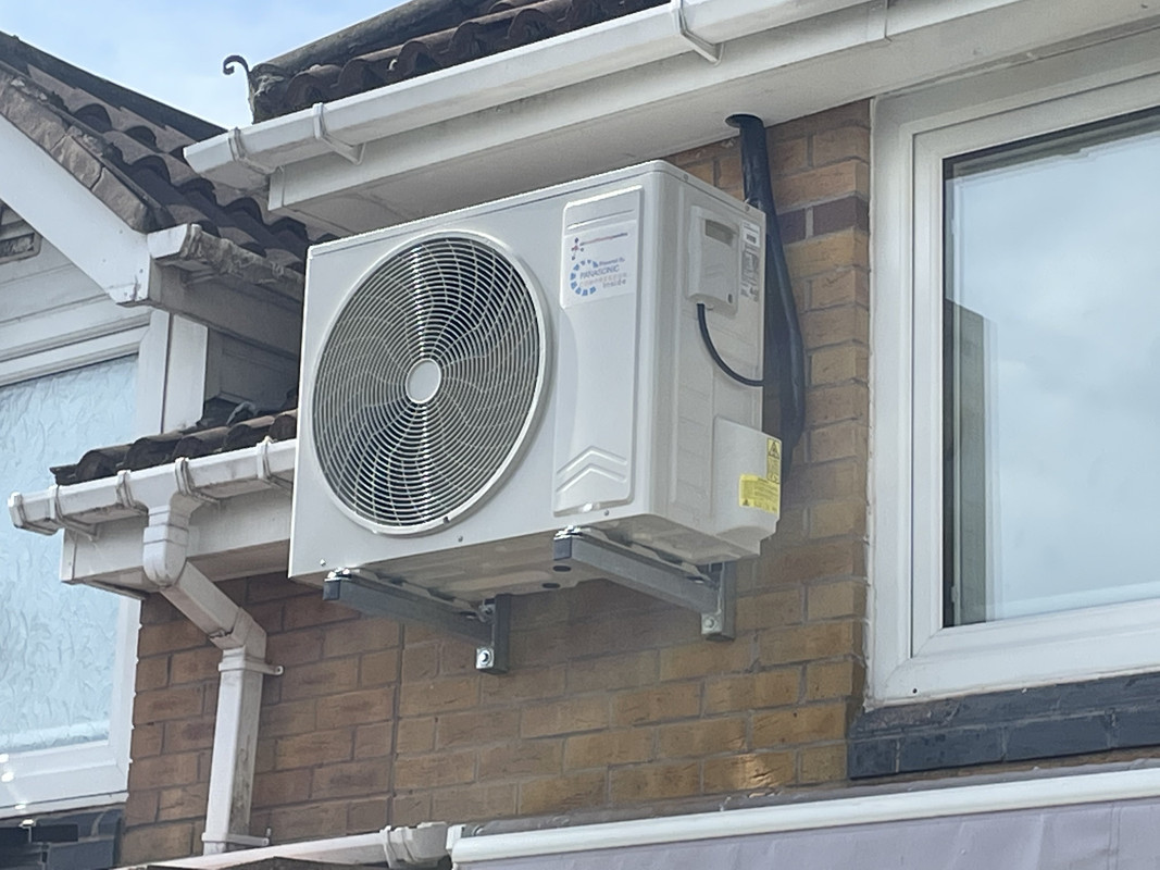 5AB9B73A-17B0-48F8-B8DE-37086E98D0B7