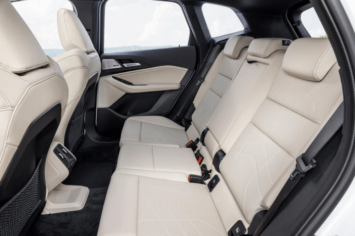 BMW-2-Active-Tourer-l-sek
