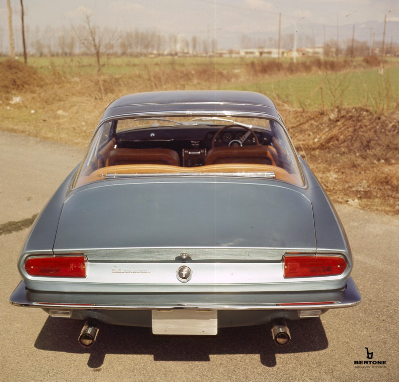 1965_Bertone_Ford_Mustang_05