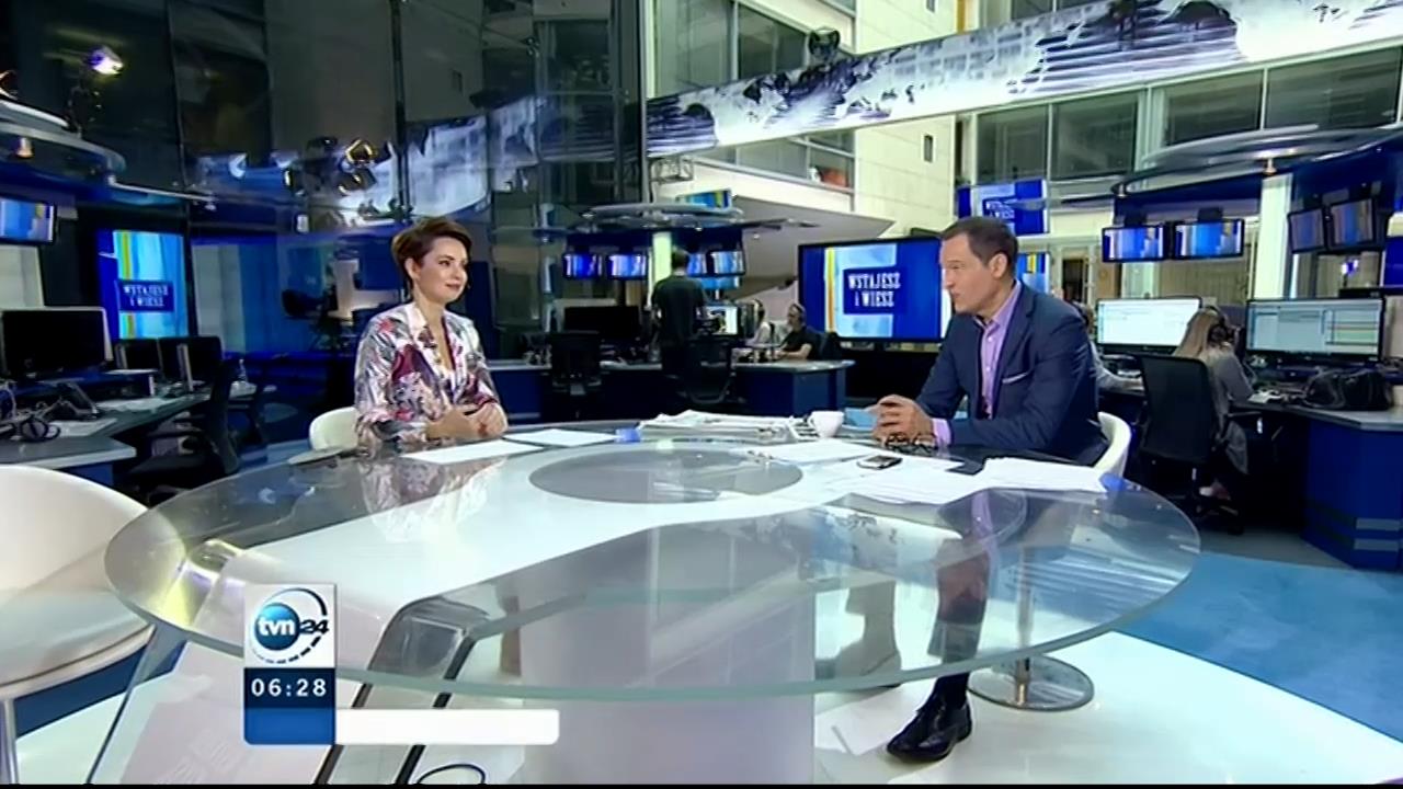 V0323_20190507_050351.mp4_snapshot_01.14_[2019.05.08_00.14.04]