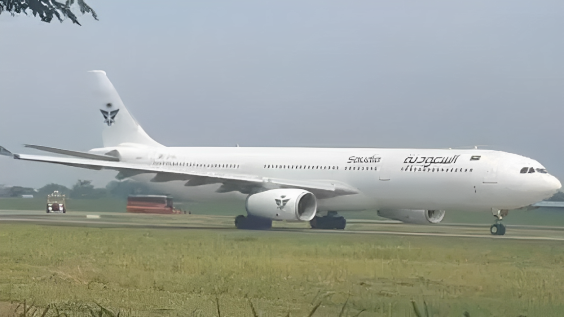 Pesawat Saudi Airlines Angkut Jemaah Haji Tujuan Surabaya Diteror Bom Lagi