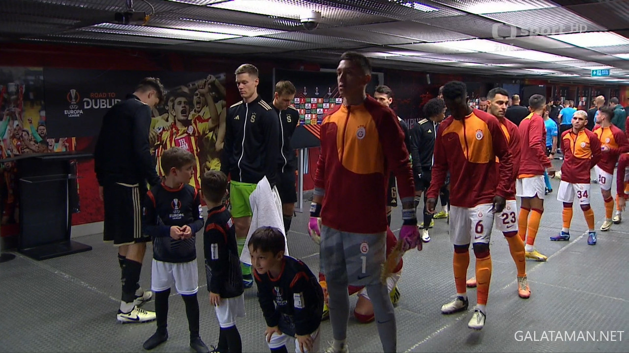 [Image: 02-15-18-30-00-CT-sport-HD-Fotbal-Galata...59-946.jpg]