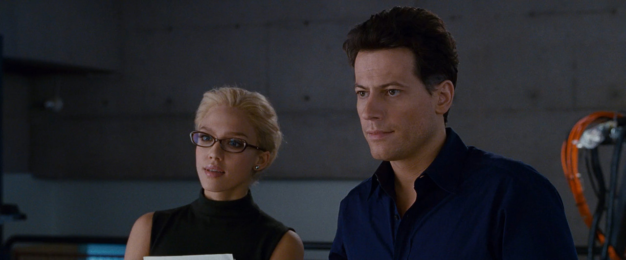 Fantastic Four: Rise of the Silver Surfer 2007 BluRay [Hindi + Tamil + Telugu + English] 480p, 720p, 1080p ESub Screenshot