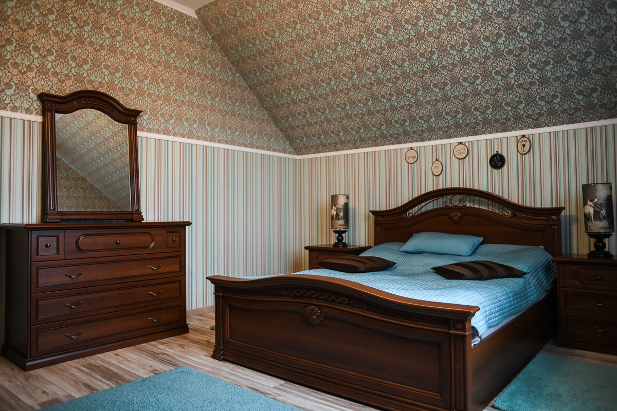 BCC96F09-2989-4A28-9B71-21F105B27F90