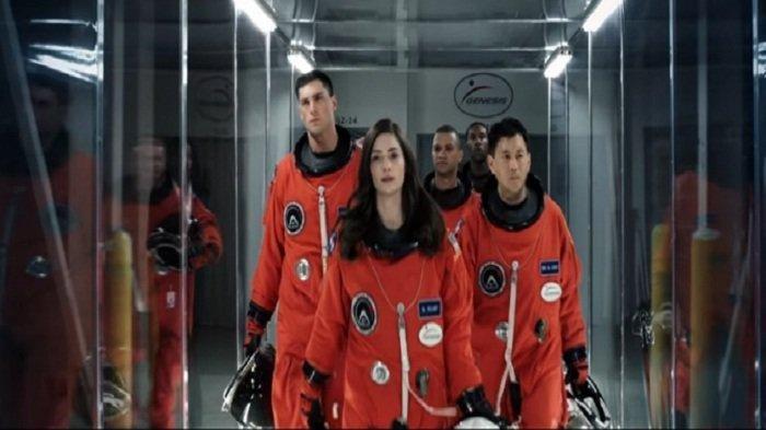 Film The Space Between Us (2017).
