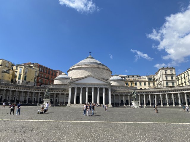 Nápoles Via Toledo y Quartieri Spagnoli - Nápoles y algo más y algo menos. Agosto 2022 (3)