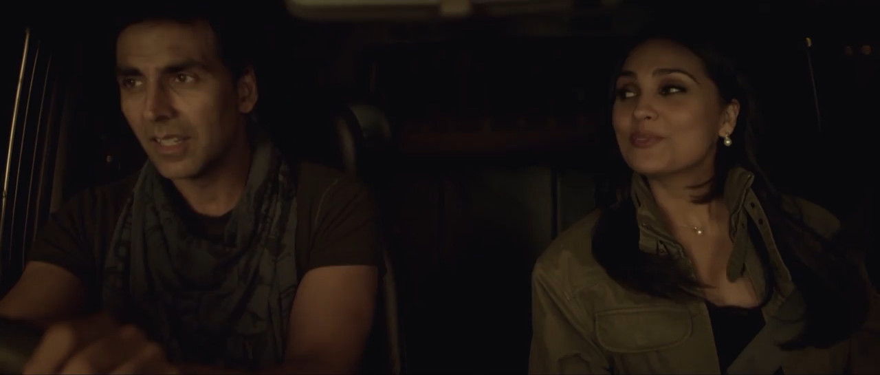 Chalo Dilli 2011 WebRip [Hindi + Tamil] 480p 720p ESub Screenshot
