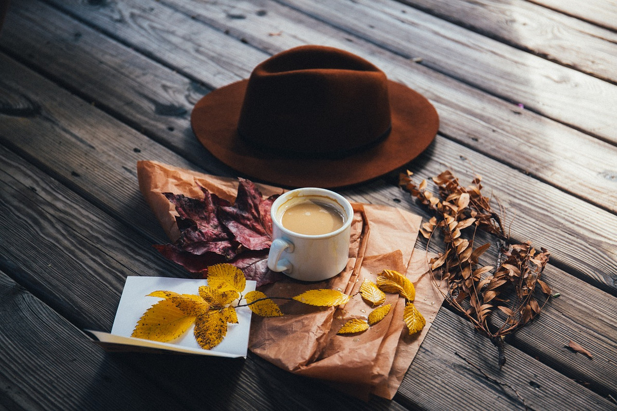 brown-hat-tea-2605796-1280.jpg