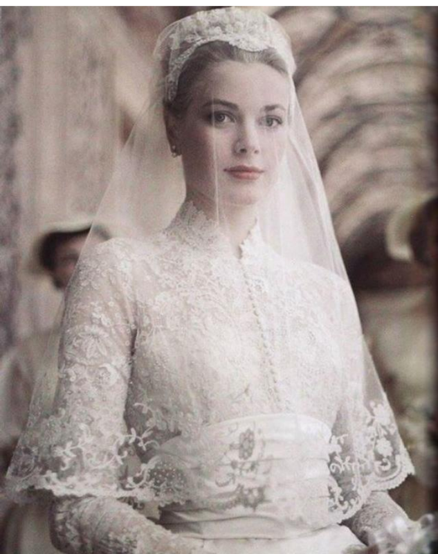 https://i.postimg.cc/LXVFxTV5/2021-11-15-06-grace-kelly-1956.png