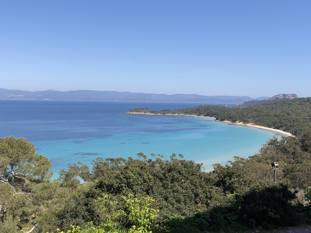 C02B5827-17ED-448F-B5F1-F157E71D8AD6