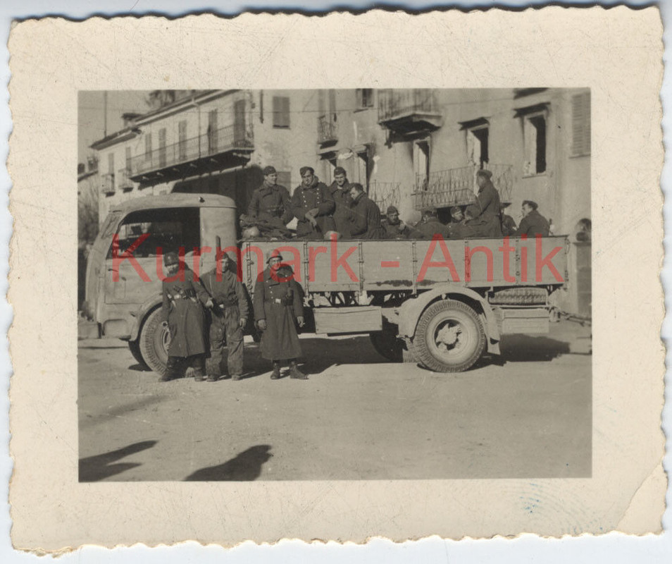 schw. Flak Abt.354 Italien 1944 Beute LKW Anhänger