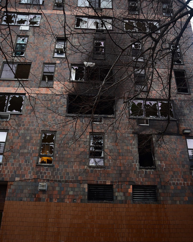 Incendio en edificio de Nueva York deja 19 muertos, entre ellos 9 niños