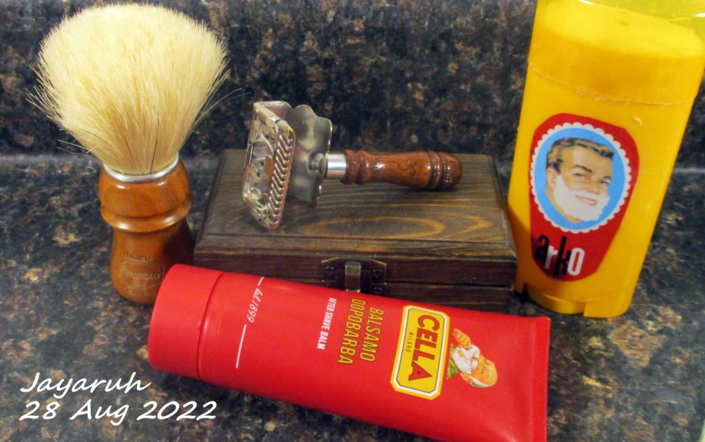 [Image: sos220828.jpg]