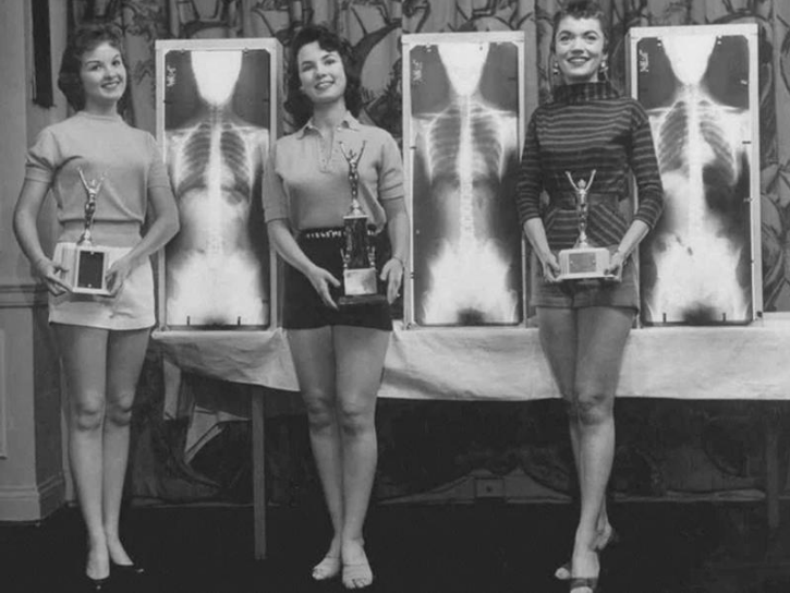https://i.postimg.cc/LXXPNyt6/2021-11-13-07-concours-de-posture-1956.png