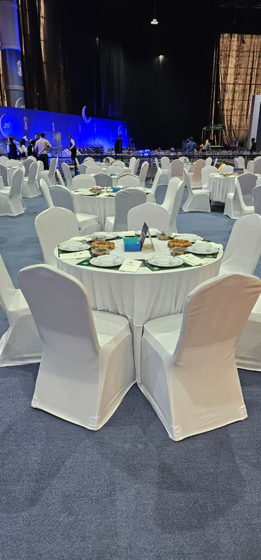 تأجير طاولات طعام للمناسبات