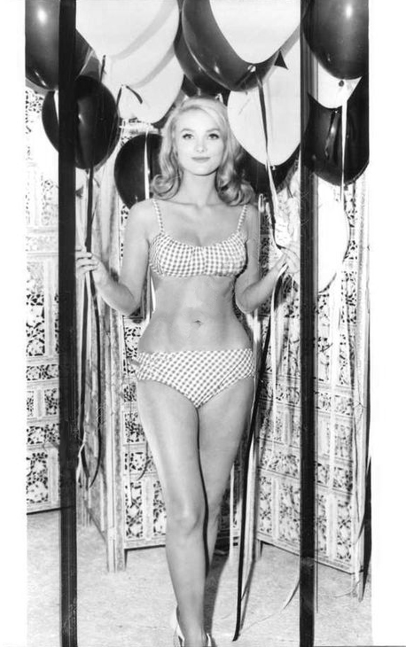 barbara_bouchet_ma36